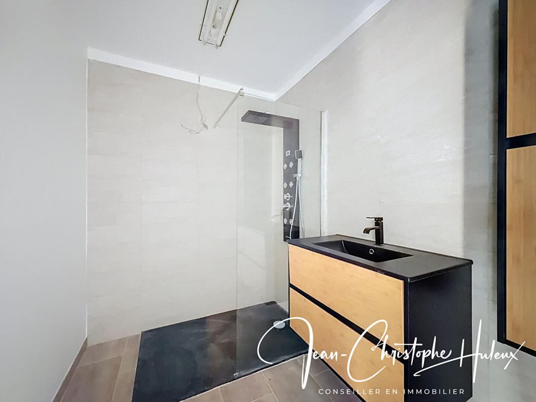 MONTPEZAT 30730 MONTPEZAT - Maison 145 m2 avec Piscine , oliveraie et garage 8