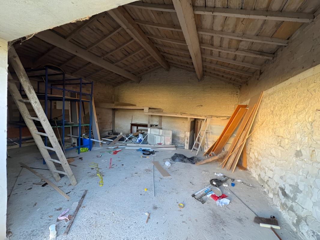 SAINT-LAURENT-DE-COGNAC Terrain non constructible avec garage et atelier 730 m2 St Laurent de Cognac 3