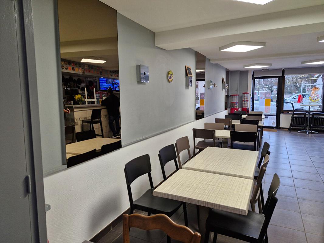 CHARLIEU CHARLIEU - BAR, SNACK avec TERRASSE 6