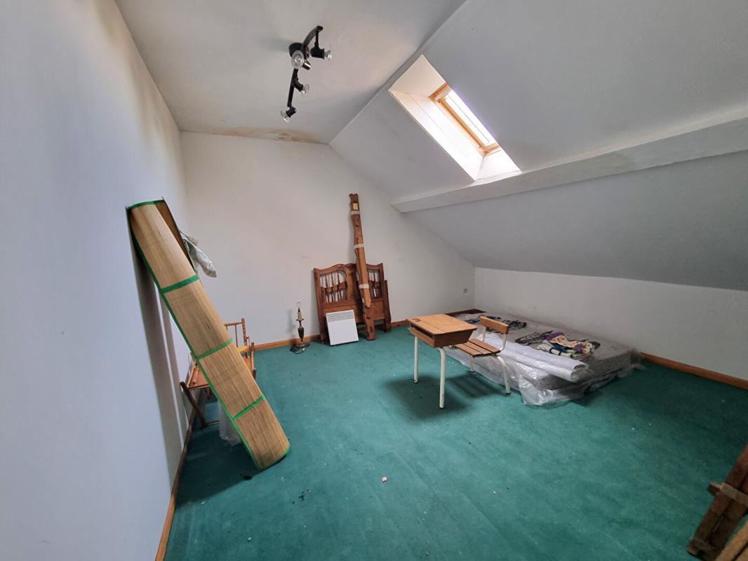 SAINS-DU-NORD Maison Sains Du Nord 10 pièce(s) 310 m2 15