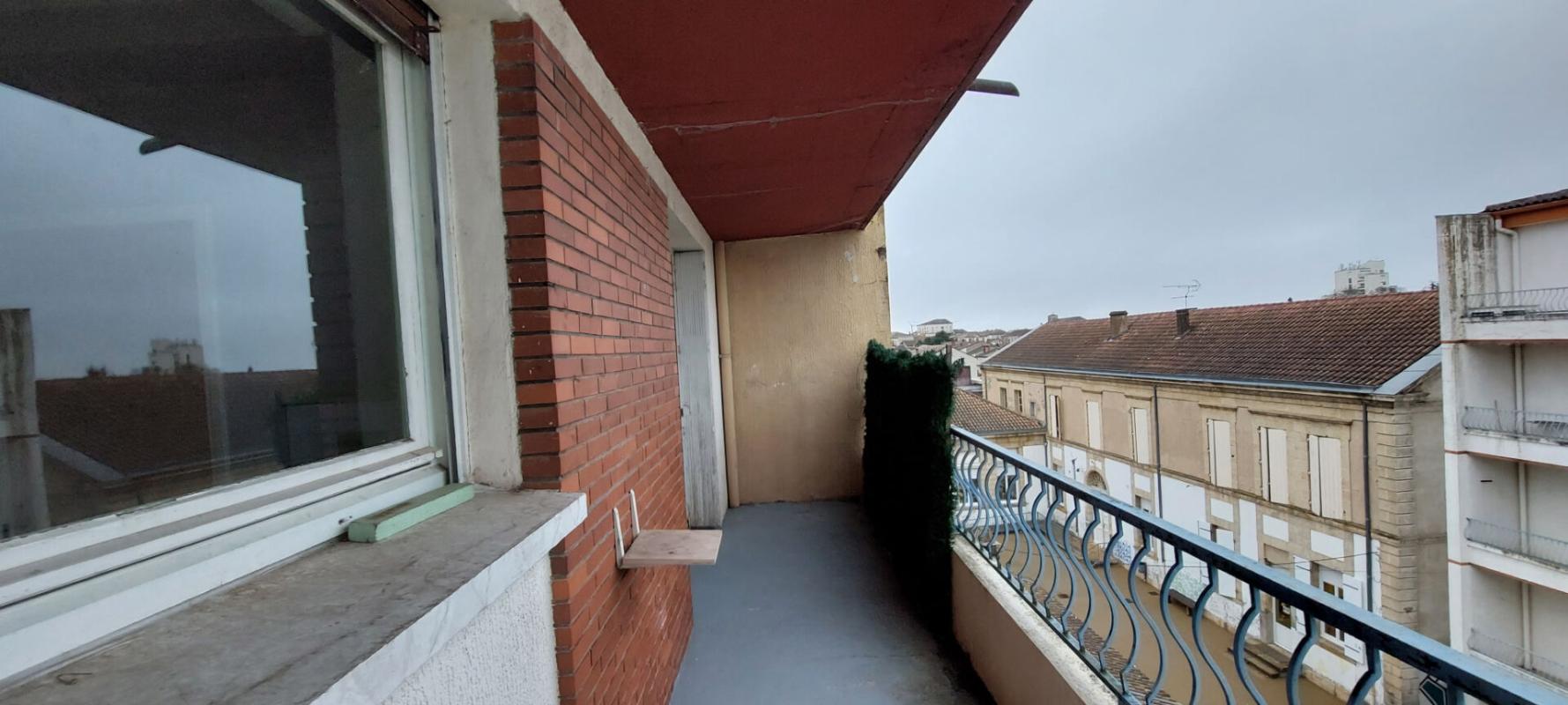 TONNEINS Appartement 2 pièces 48 m2 avec balcon, cave et parking à Tonneins 1