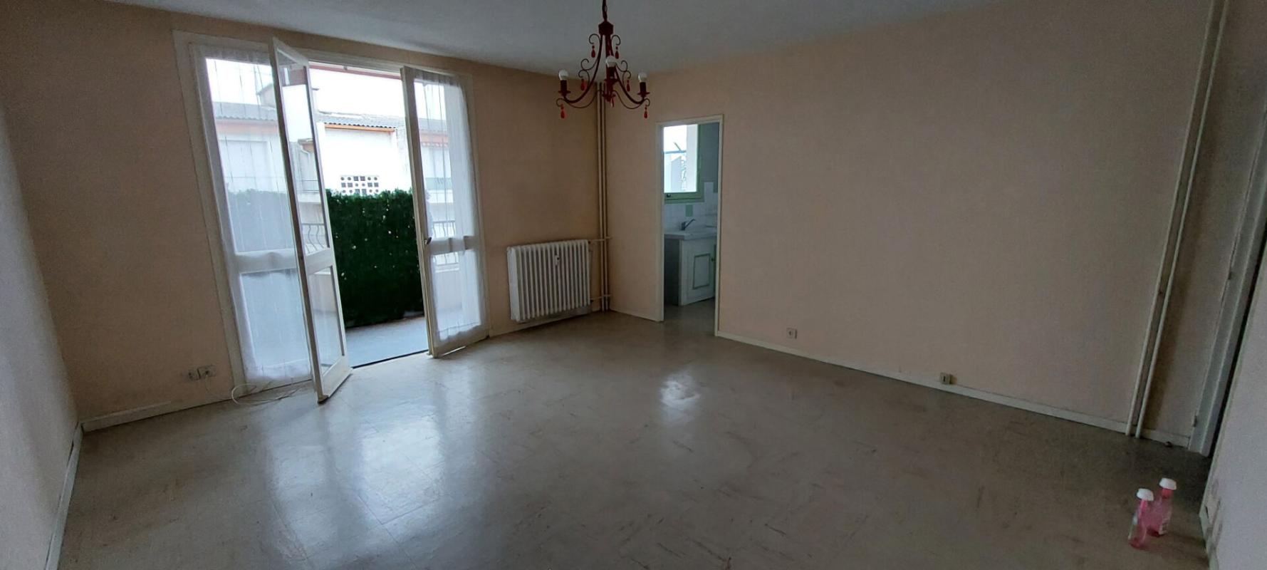 TONNEINS Appartement 2 pièces 48 m2 avec balcon, cave et parking à Tonneins 2