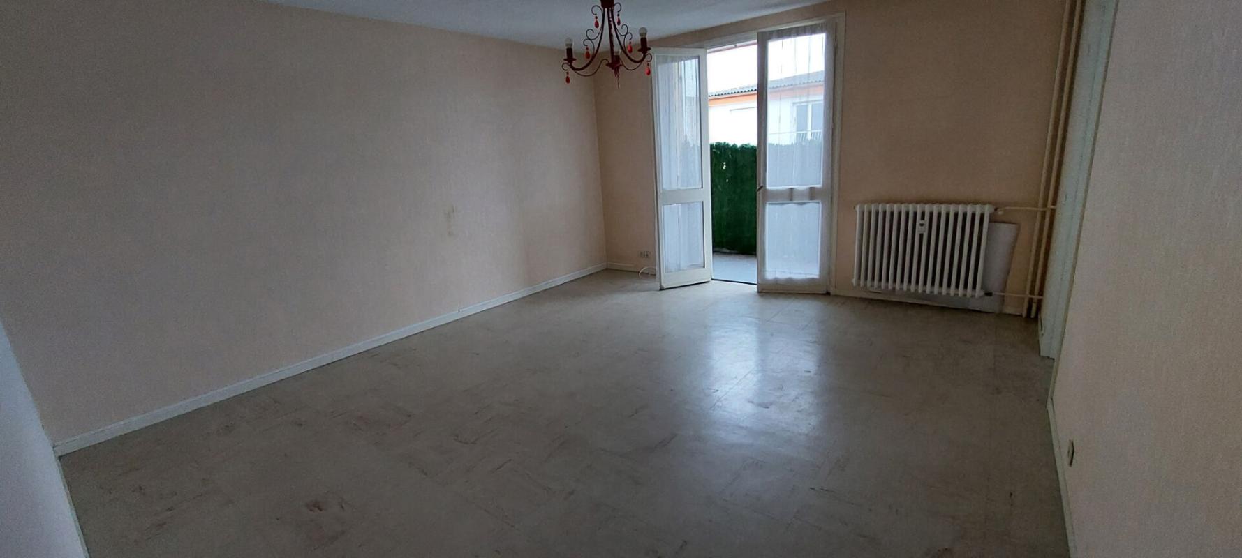 TONNEINS Appartement 2 pièces 48 m2 avec balcon, cave et parking à Tonneins 8