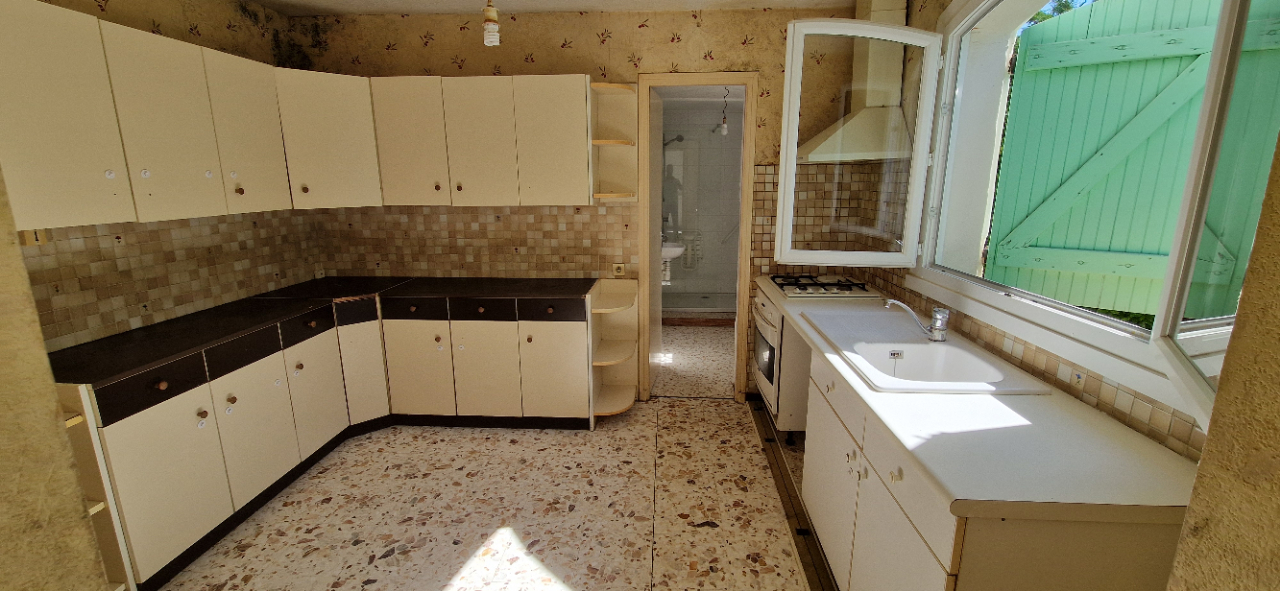 CLERMONT-L'HERAULT Trés belle villa a Clermont l hérault  au calme 6