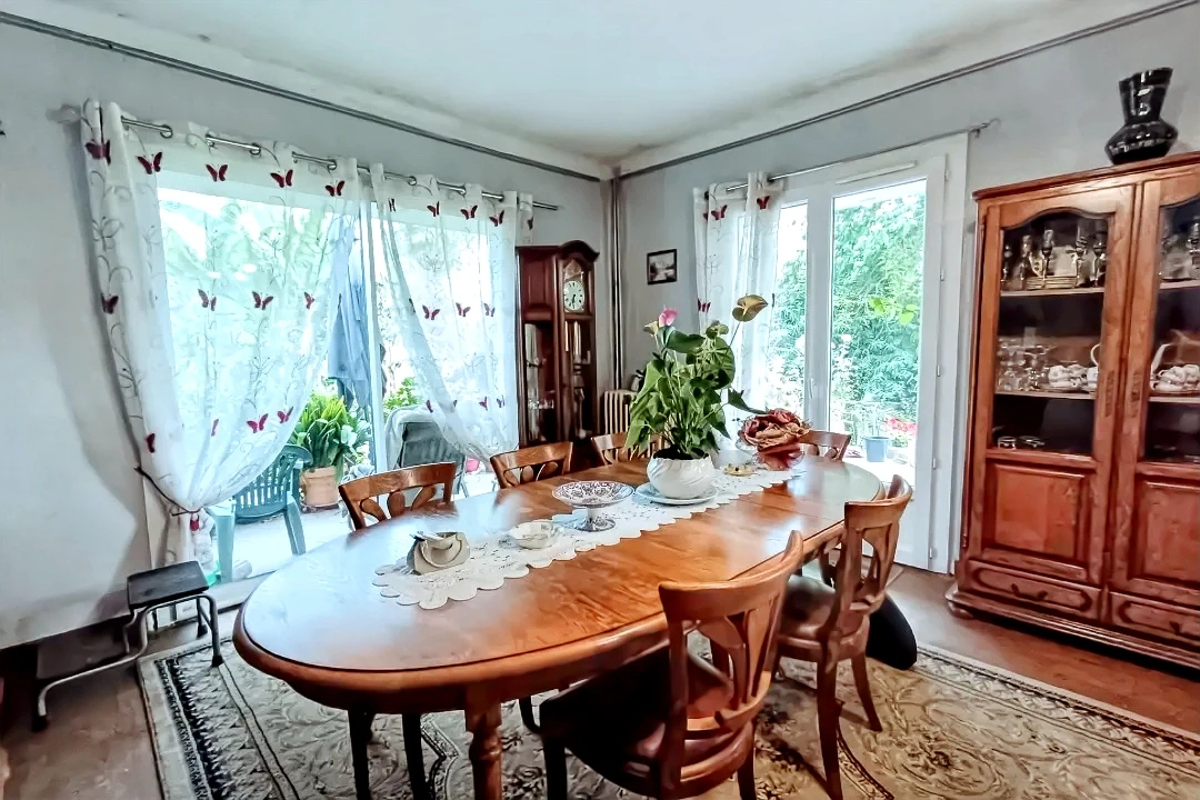 MOUMOUR Maison  plein pied 6 pièce(s) 145 m2 MOUMOUR 2