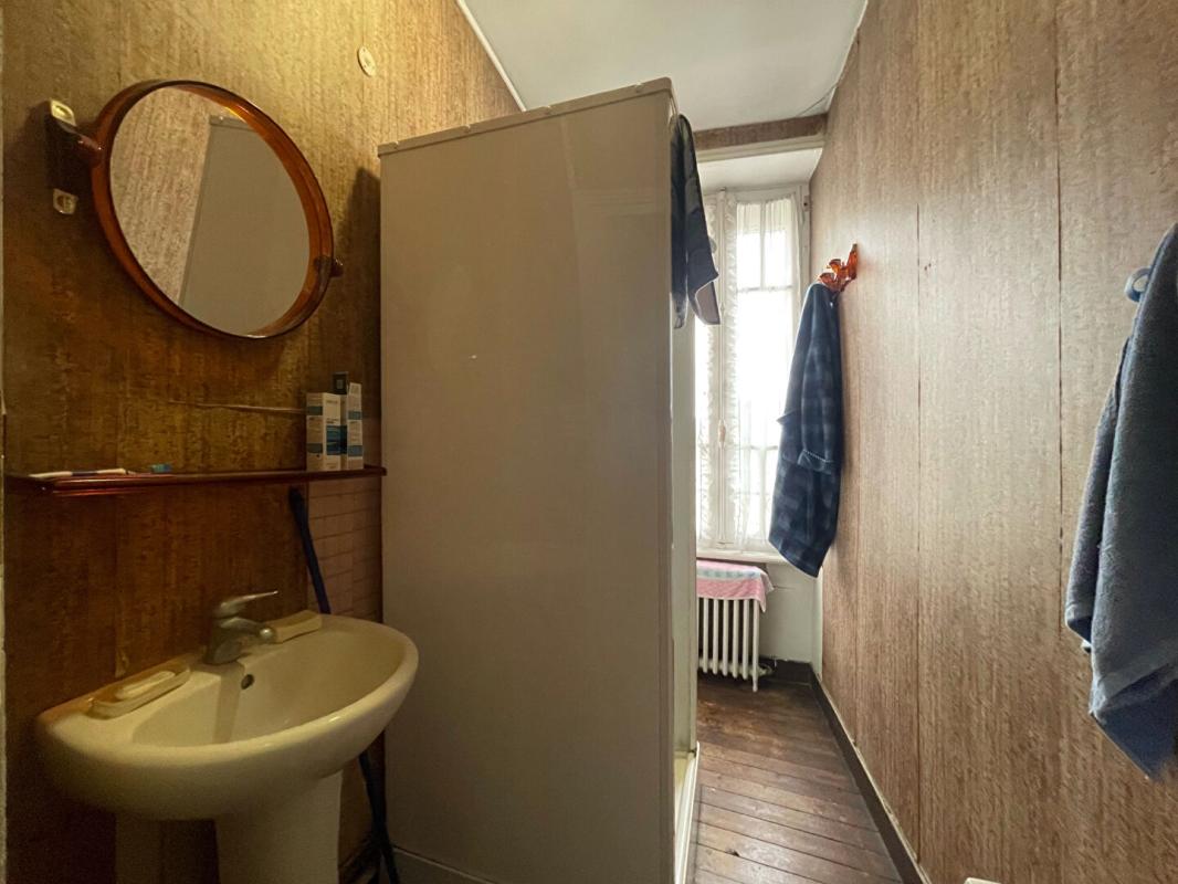 QUIMPER Maison années 30 à rénover avec garage et courette (quartier Sainte-Thérèse Quimper) 11