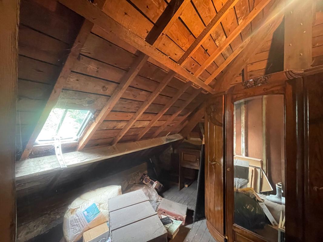 QUIMPER Maison années 30 à rénover avec garage et courette (quartier Sainte-Thérèse Quimper) 12