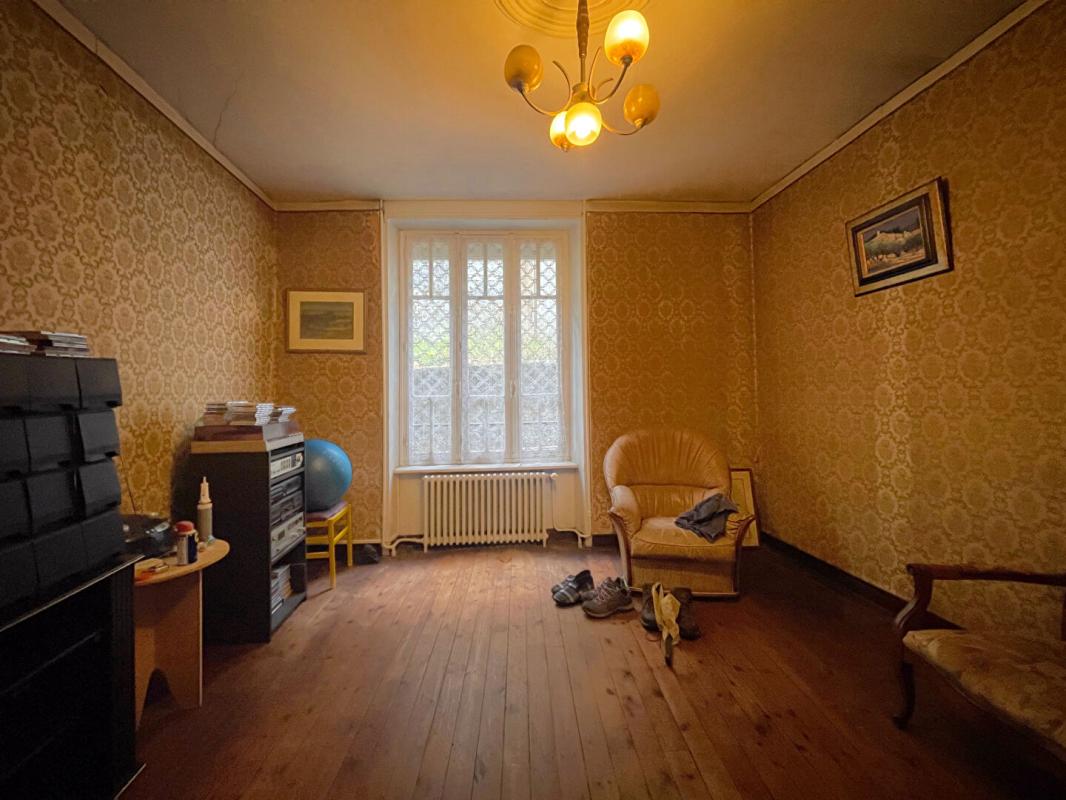 QUIMPER Maison années 30 à rénover avec garage et courette (quartier Sainte-Thérèse Quimper) 6