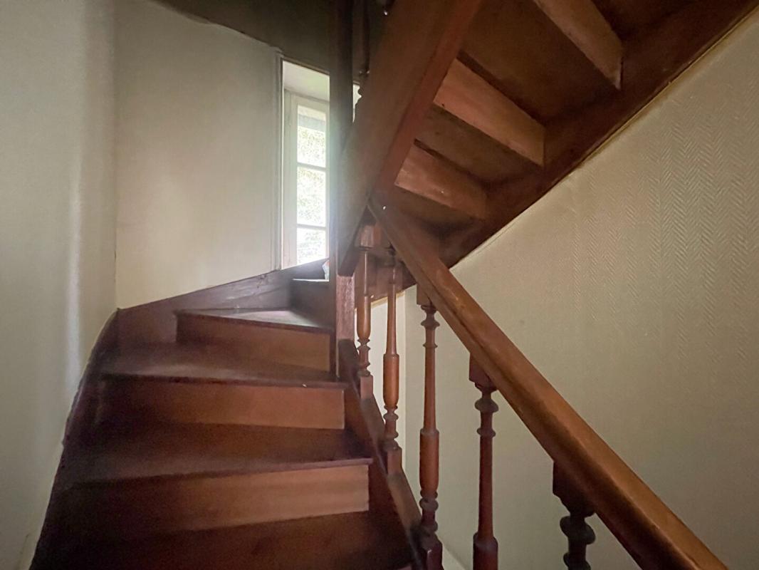 QUIMPER Maison années 30 à rénover avec garage et courette (quartier Sainte-Thérèse Quimper) 8