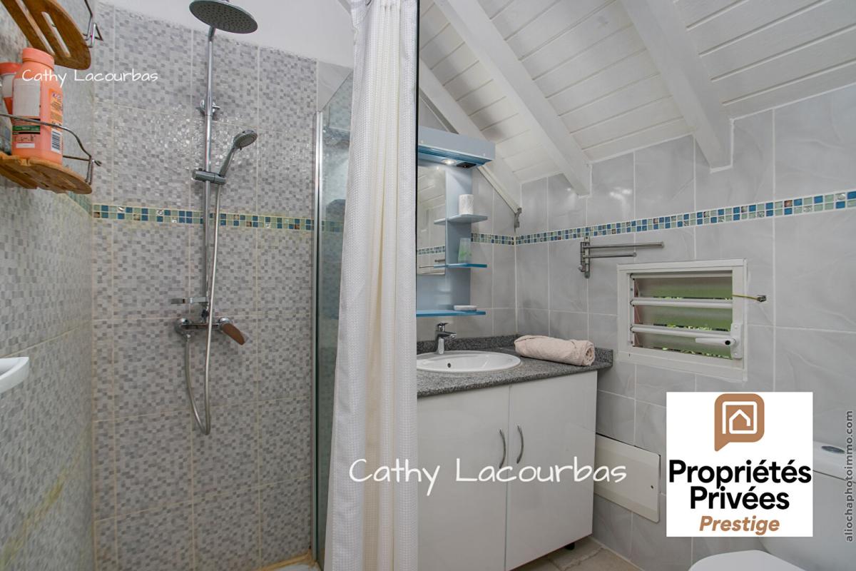 BOUILLANTE Magnifique Appartement T3 vue mer, Bouillante 9