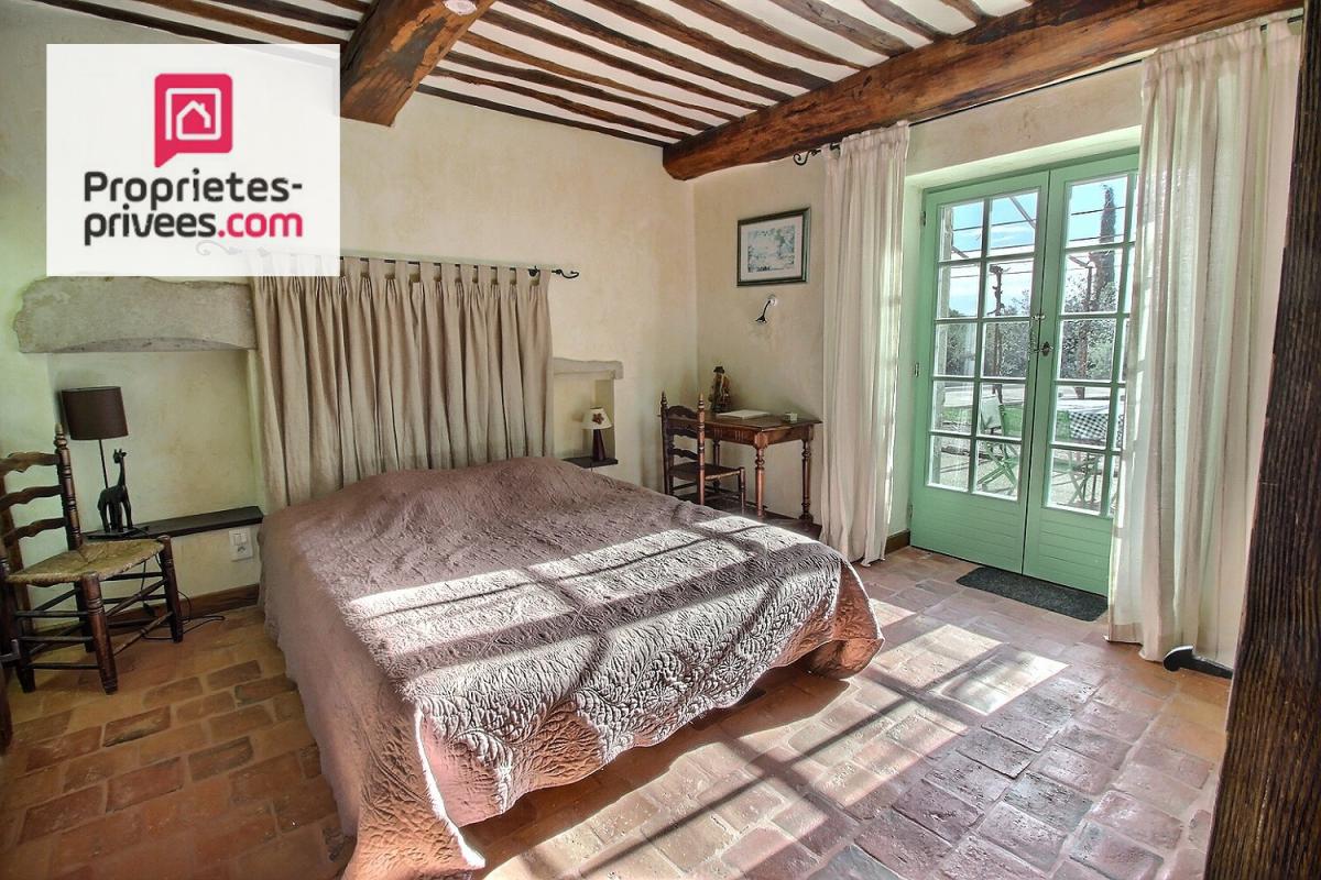 DRAGUIGNAN Propriété  proche Draguignan 755 m2 sur 27 450m² 12