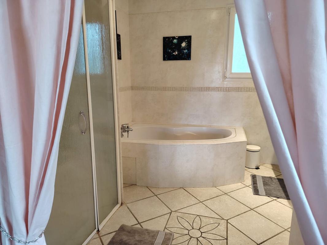 VILLEMOUSTAUSSOU Maison d'architecte 9 pièce(s) 210 m2 15