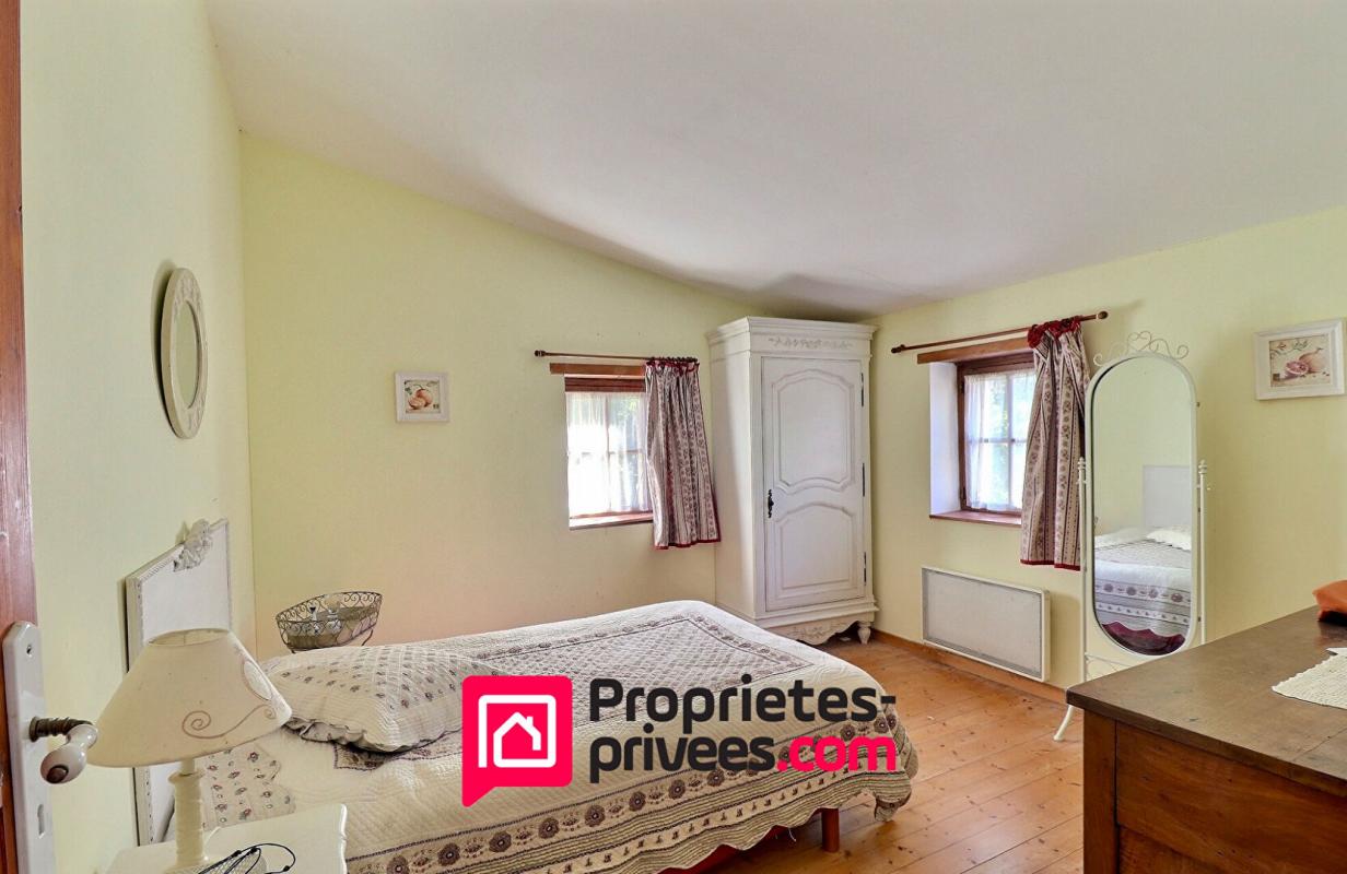 UZES Uzès, proche , petit Mas  sur 5000 m2 de terrain 14