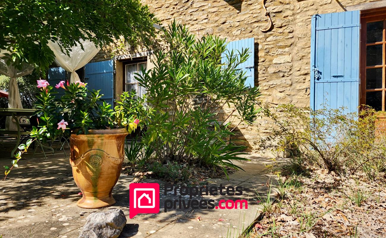 UZES Uzès, proche , petit Mas  sur 5000 m2 de terrain 8