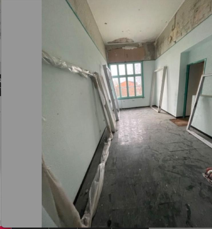 MOREUIL Ensemble  immobilier exceptionnel  pour investisseurs  ou bailleurs sociaux .Terrain  7159m2 Surface hab:1883m2 8