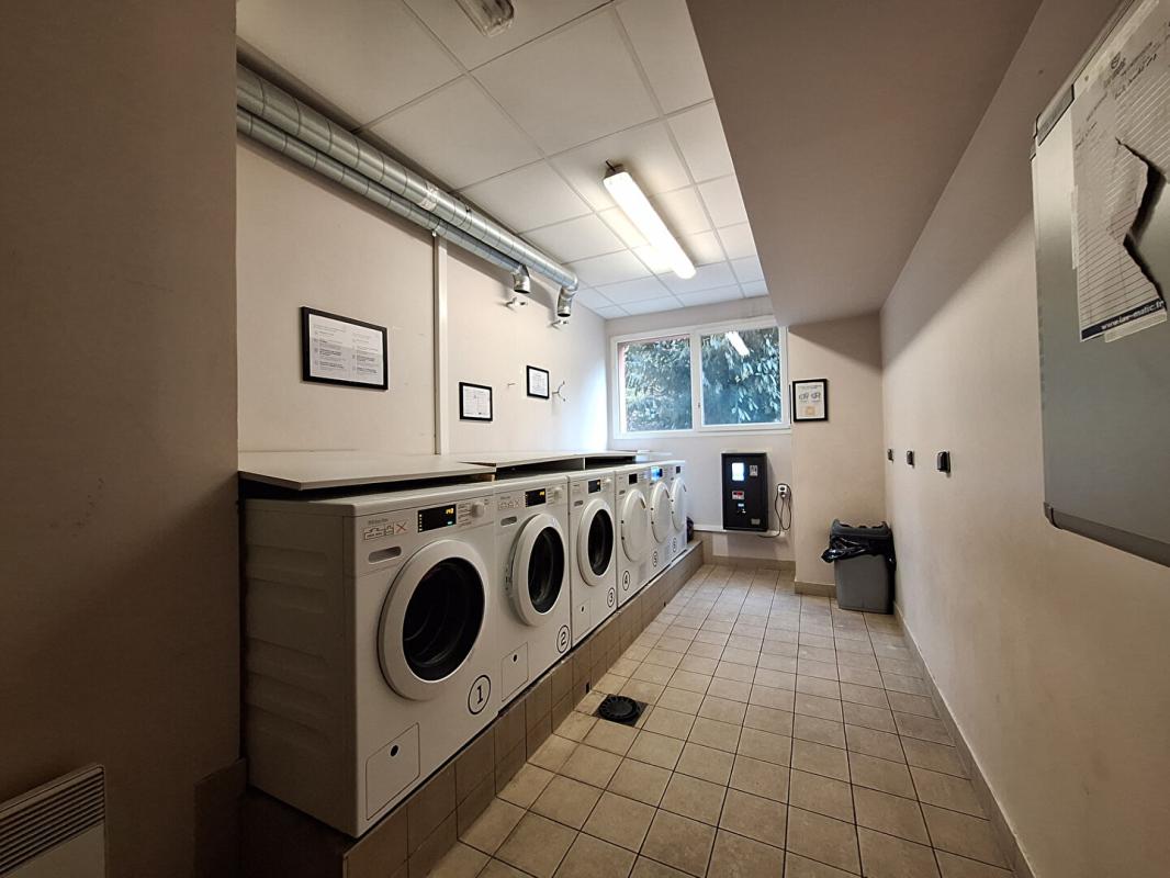 SAINT-CYR-L'ECOLE Appartement Saint Cyr L Ecole 1 pièce(s) 20 m2 6