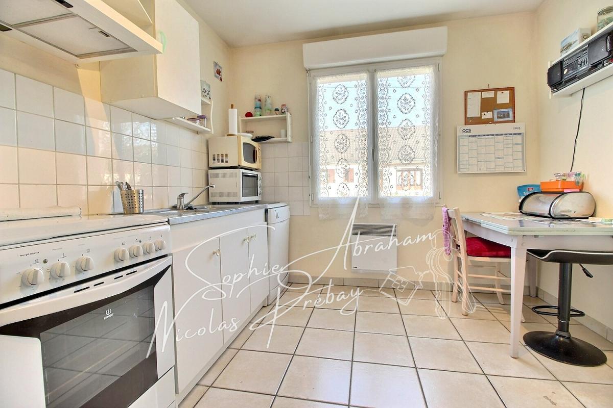 BAZOCHES-LES-GALLERANDES Ensemble immobilier composé de deux habitations avec sous-sol et terrain 11