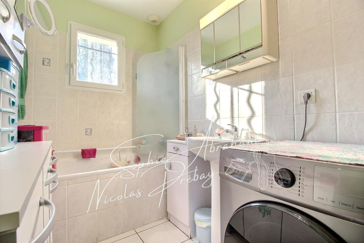 BAZOCHES-LES-GALLERANDES Ensemble immobilier composé de deux habitations avec sous-sol et terrain 13