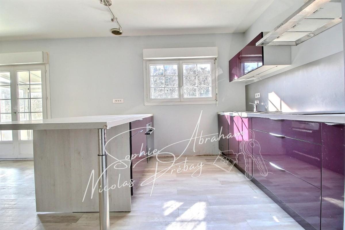 BAZOCHES-LES-GALLERANDES Ensemble immobilier composé de deux habitations avec sous-sol et terrain 4