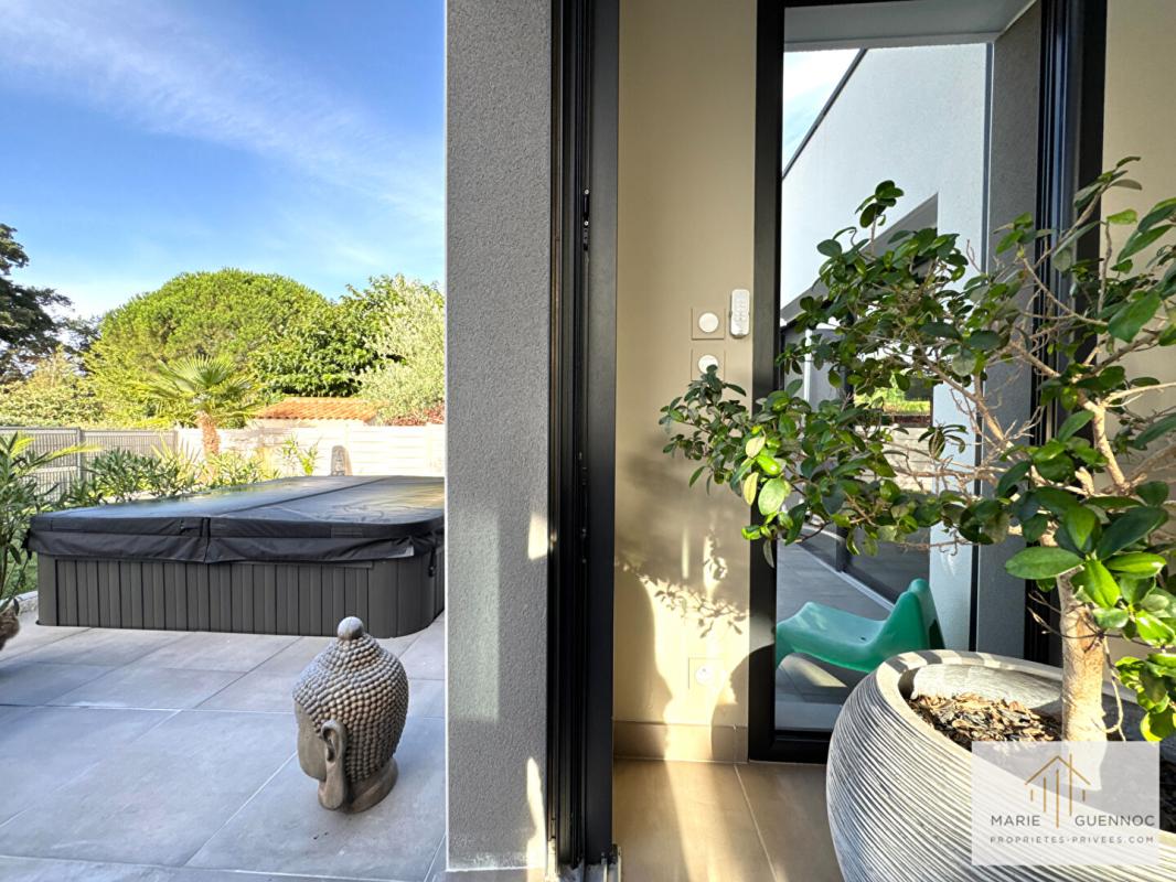 BASSE-GOULAINE Maison BBC de plain-pied de 130m2 sur terrain de 530m2 avec garage et jacuzzi 5