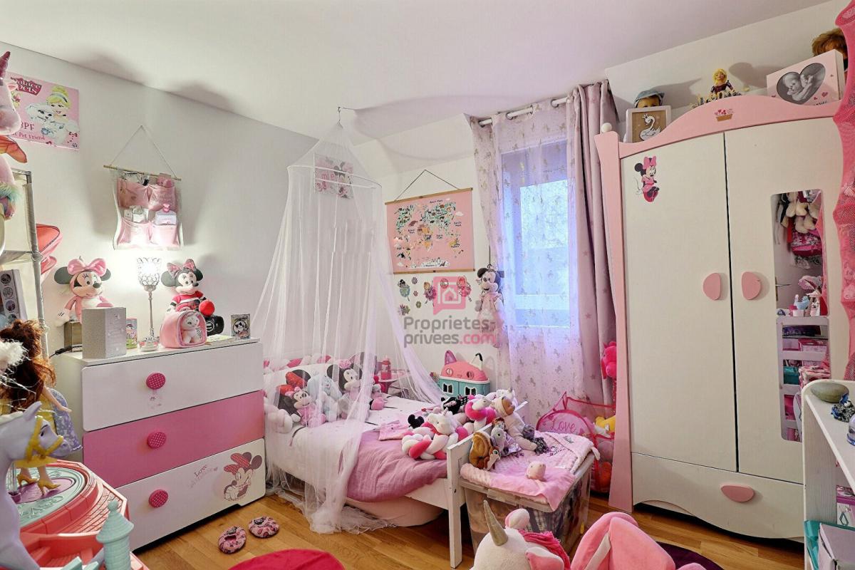 SAINTE-GENEVIEVE-DES-BOIS Maison Sainte-Geneviève-Des-Bois 4 pièces 74 m² 8