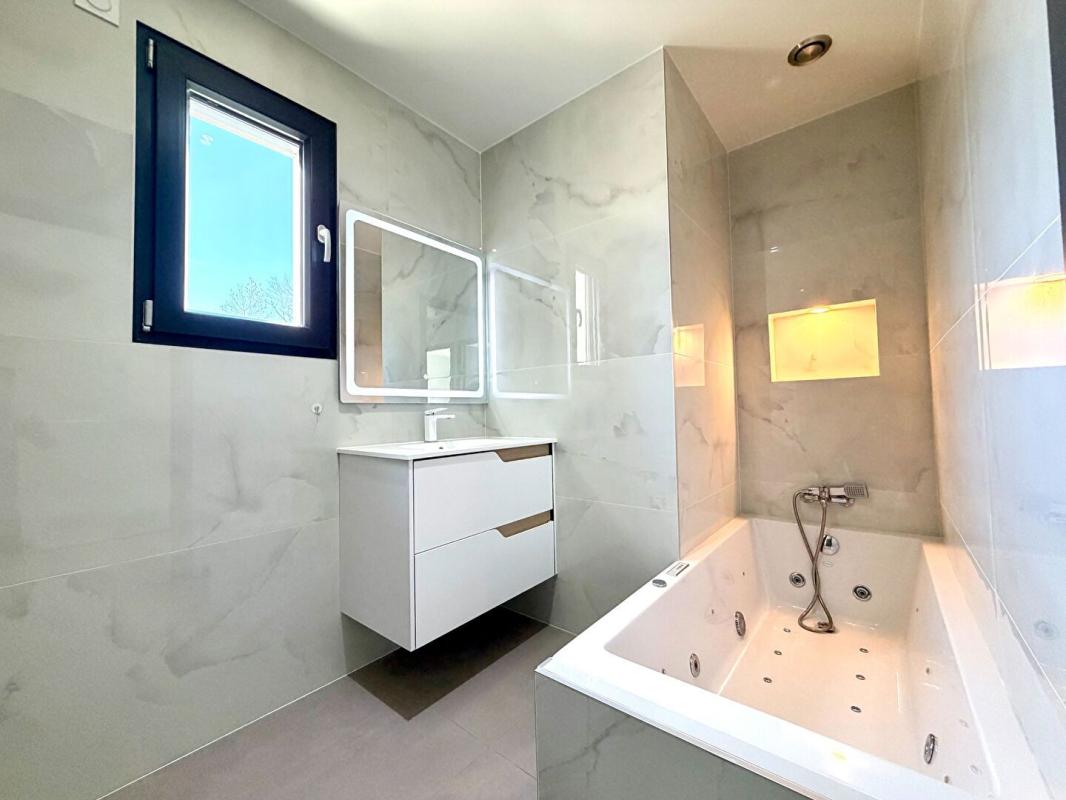 THONON-LES-BAINS EXCLUSIVITE Thonon-les-Bains Villa individuelle de 2022 134 m² piscine, jacuzzi, pull house (74200) 13