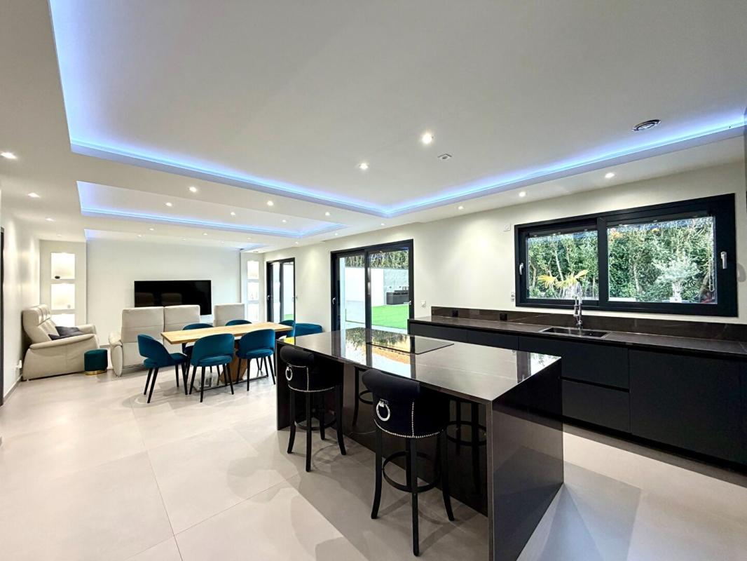 THONON-LES-BAINS EXCLUSIVITE Thonon-les-Bains Villa individuelle de 2022 134 m² piscine, jacuzzi, pull house (74200) 2