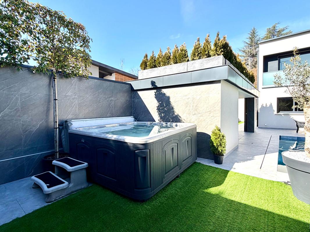 THONON-LES-BAINS EXCLUSIVITE Thonon-les-Bains Villa individuelle de 2022 134 m² piscine, jacuzzi, pull house (74200) 9