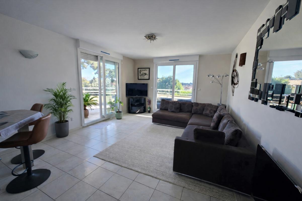 LA GARDE La Garde - T3, 66 m², terrasse de 30 m², garage, au calme, sans vis-à -vis 2