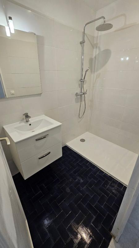 HOUDAN Houdan 8 mn / Proche Gambais / Maison plain-pied 3/4 chambres 13