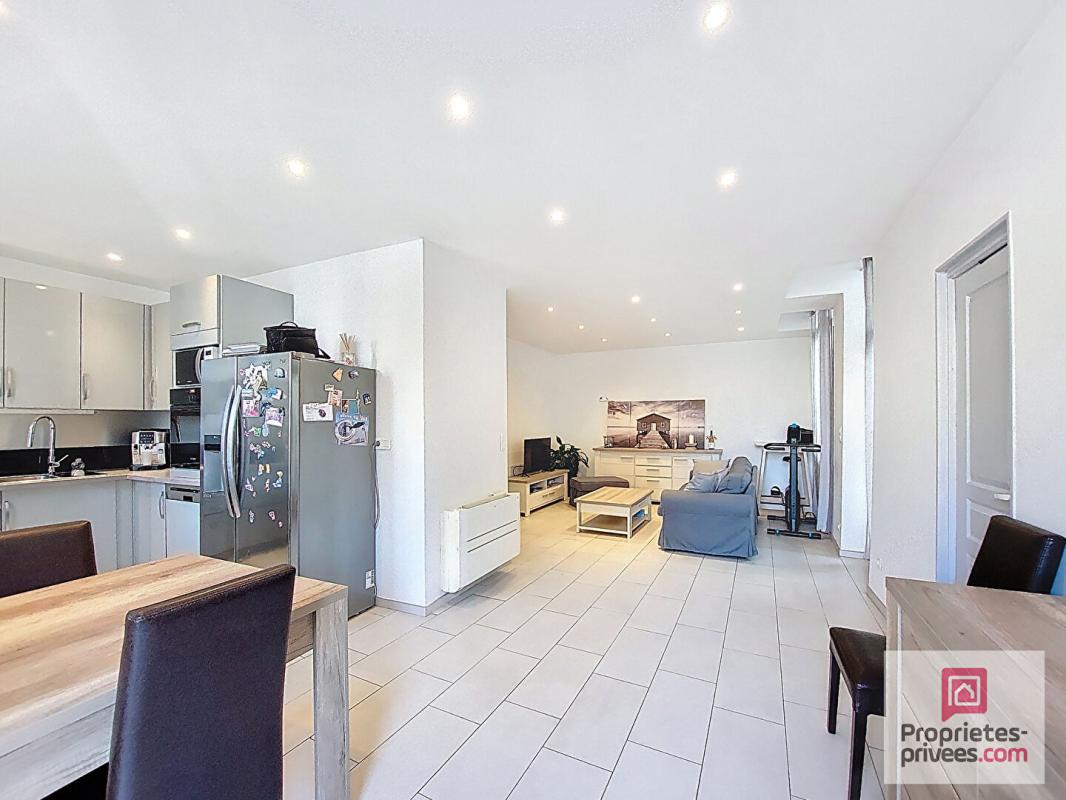 CHATEAURENARD Maison de ville Châteaurenard 5 pièce(s) 112m2 3 chambres garage terrasse 2