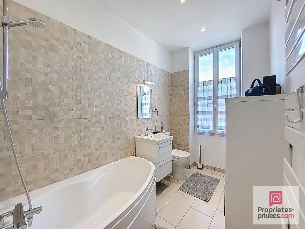 CHATEAURENARD Maison de ville Châteaurenard 5 pièce(s) 112m2 3 chambres garage terrasse 7