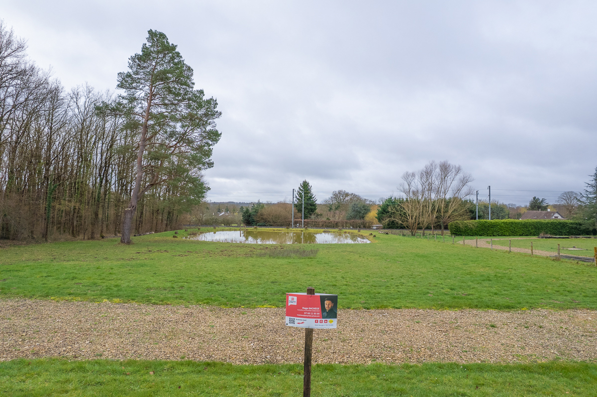 THENIOUX Terrain constructible - Thenioux, avec un étang - 4322 m²  - 8