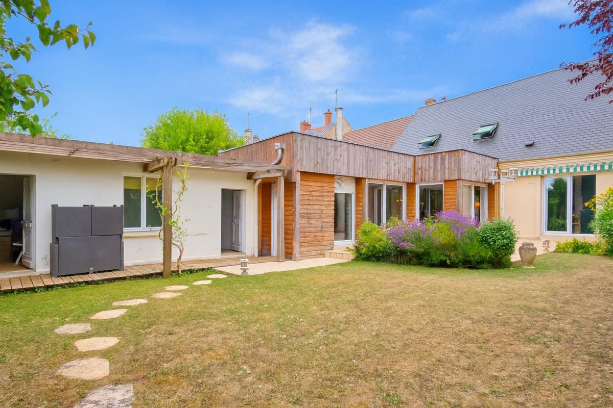 SOISSONS Maison de charme aux multiples possibilités, à  quelques minutes du centre ville 7