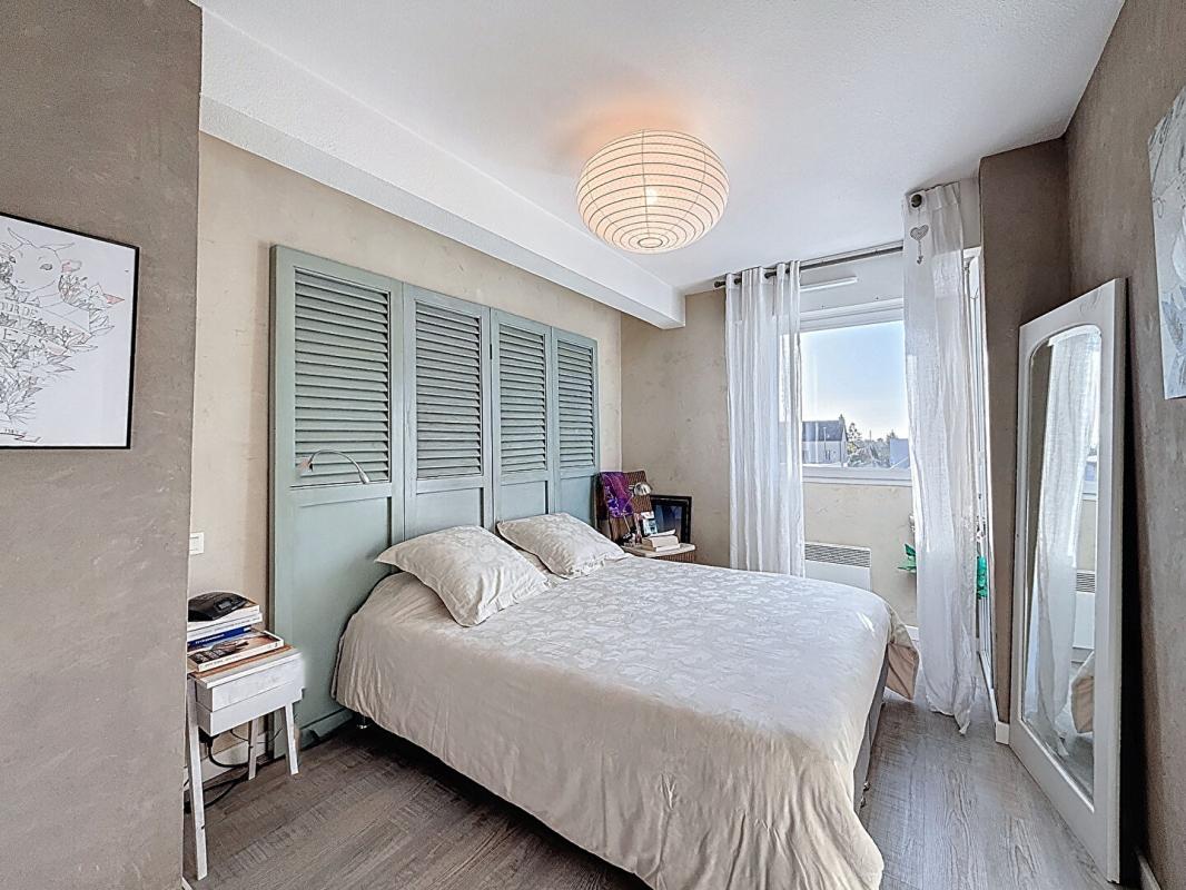 VANNES Appartement T4 de 81 m² avec 2 balcons et 2 parkings. Quartier GARE, Vannes 10
