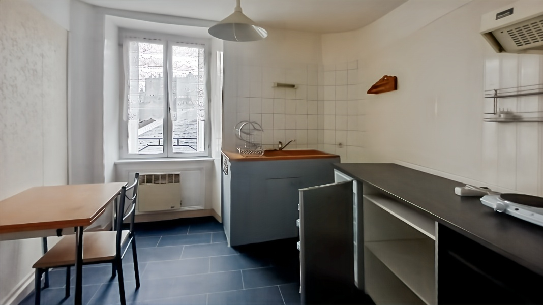 LA SOUTERRAINE Immeuble La Souterraine 6 pièce(s) 125 m2 4