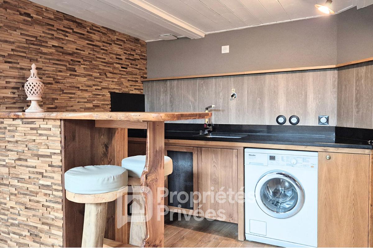 LIMOURS Cadre d'exception pour cet appartement atypique 4