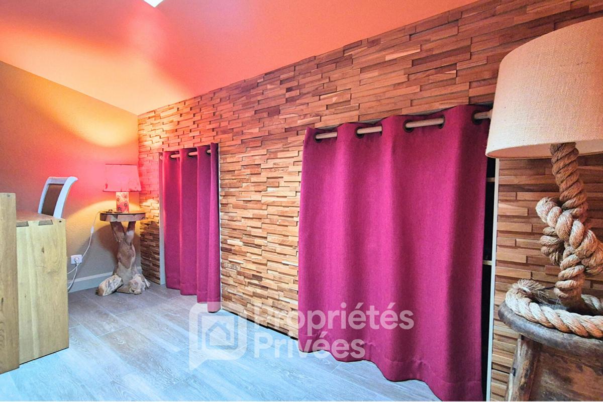 LIMOURS Cadre d'exception pour cet appartement atypique 6