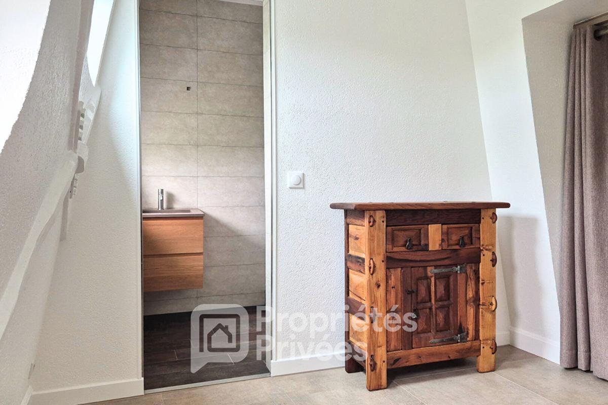 LIMOURS Cadre d'exception pour cet appartement atypique 9