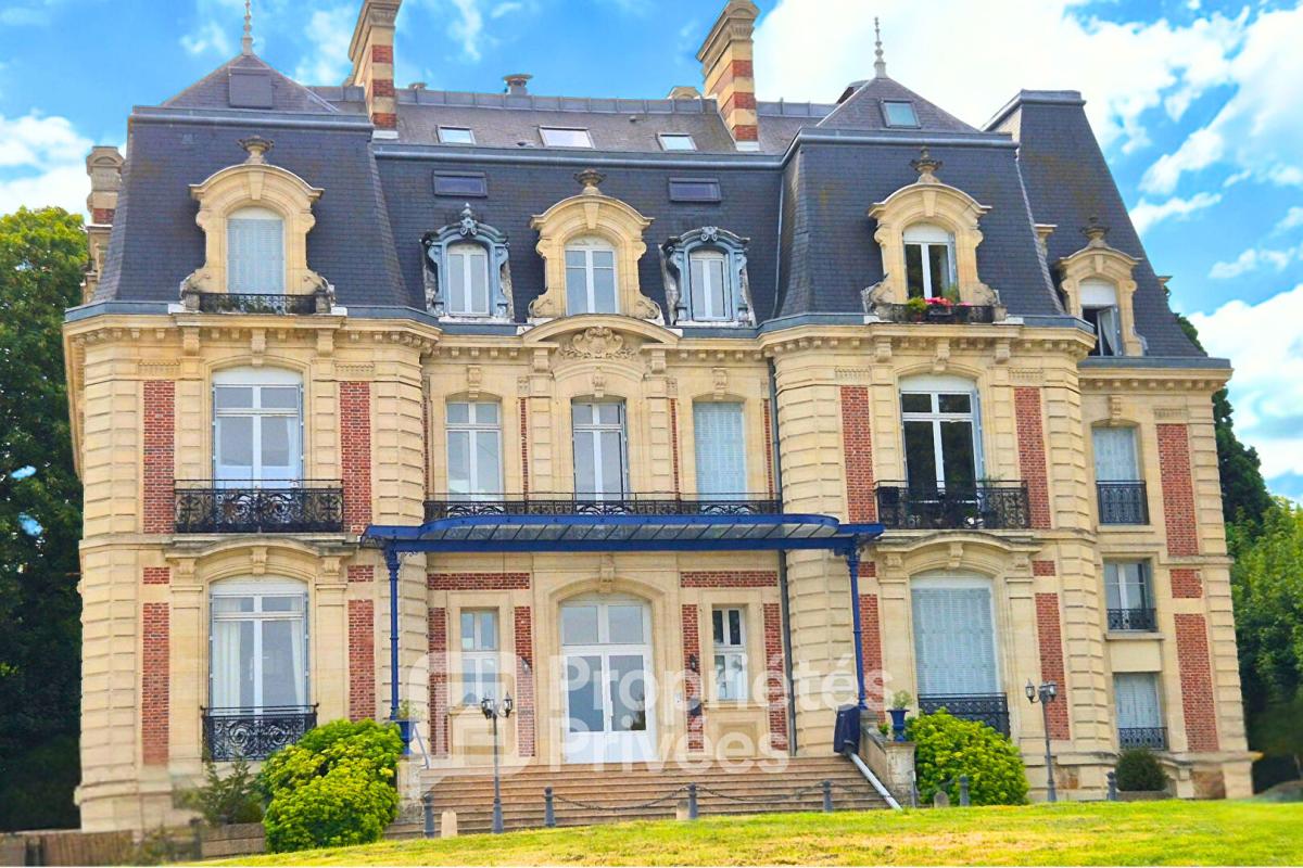 LIMOURS Cadre d'exception pour cet appartement atypique 12