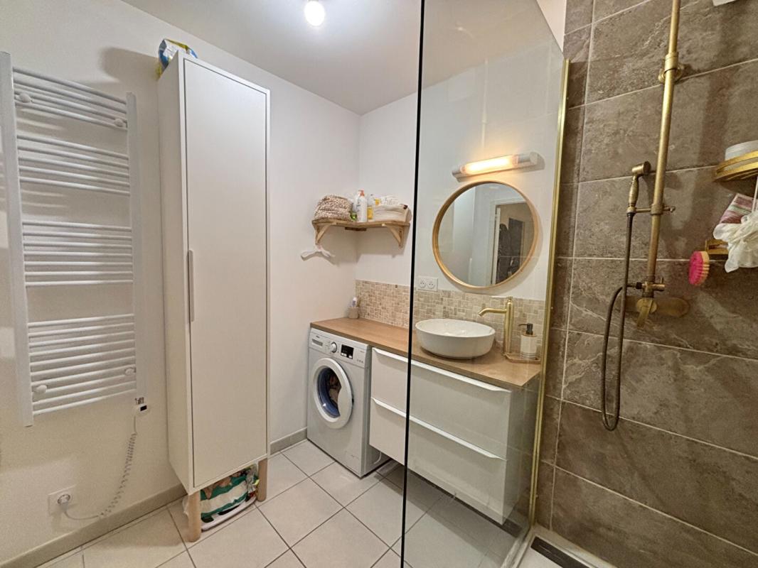 SAINT-NAZAIRE T2 SANS TRAVAUX - ST MARC SUR MER - STATIONNEMENT - JARDIN 13