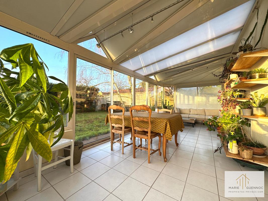 BASSE-GOULAINE Maison individuelle 6 pièces Basse-Goulaine avec double garage, cave et atelier 7