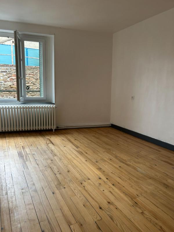 ARLANC Immeuble Arlanc 3 appartements 238 m2 16