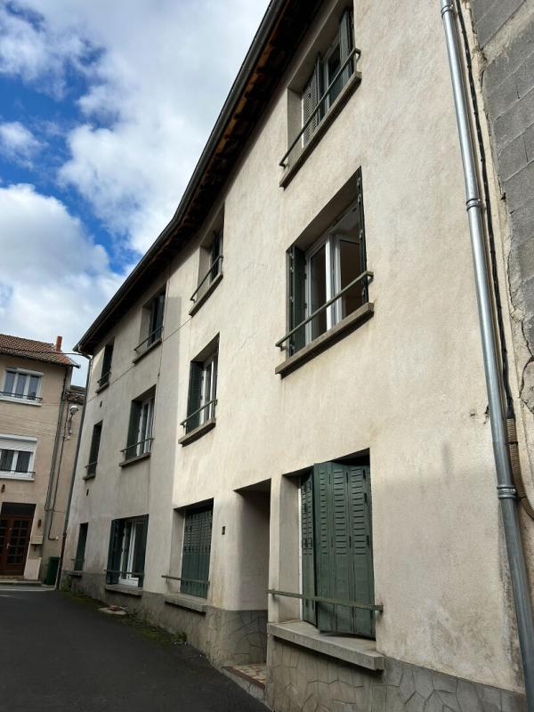 ARLANC Immeuble Arlanc 3 appartements 238 m2 8