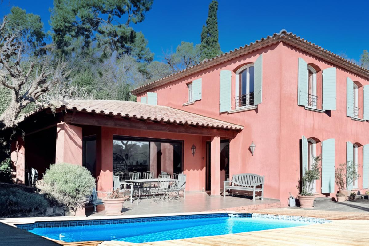 LA SEYNE-SUR-MER Villa d'architecte T6 de 180 m2 sur 1100 m² avec piscine et garage 2