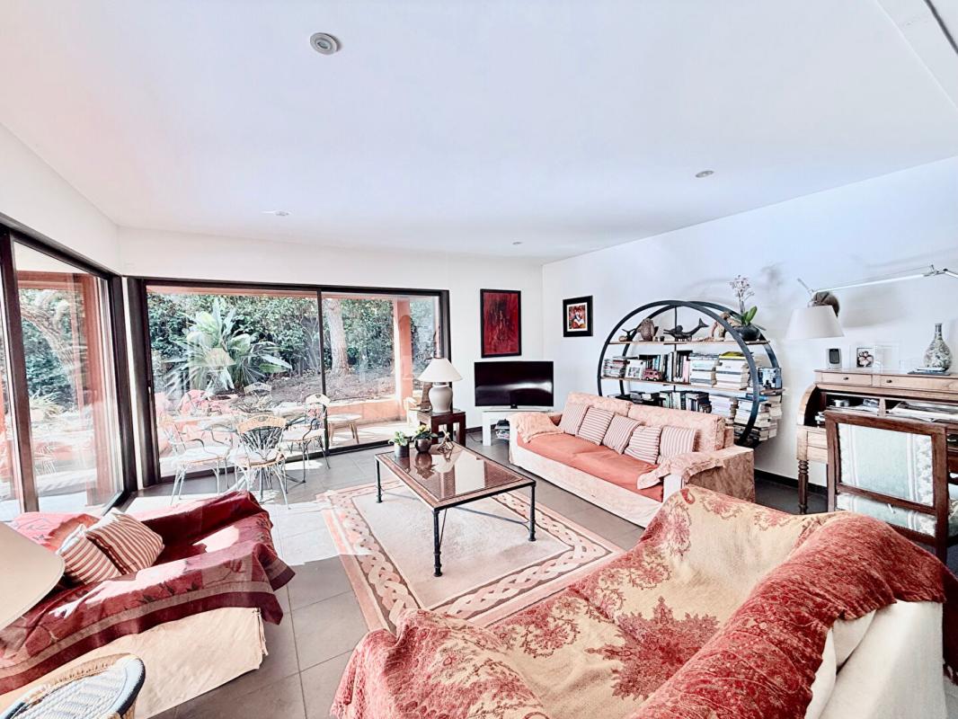 LA SEYNE-SUR-MER Villa d'architecte T6 de 180 m2 sur 1100 m² avec piscine et garage 5