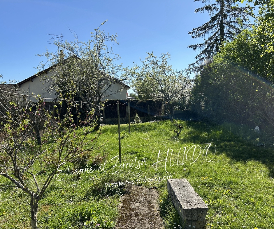 VATAN Ensemble de 2 maisons Vatan 8 pièce(s) 168 m2 16