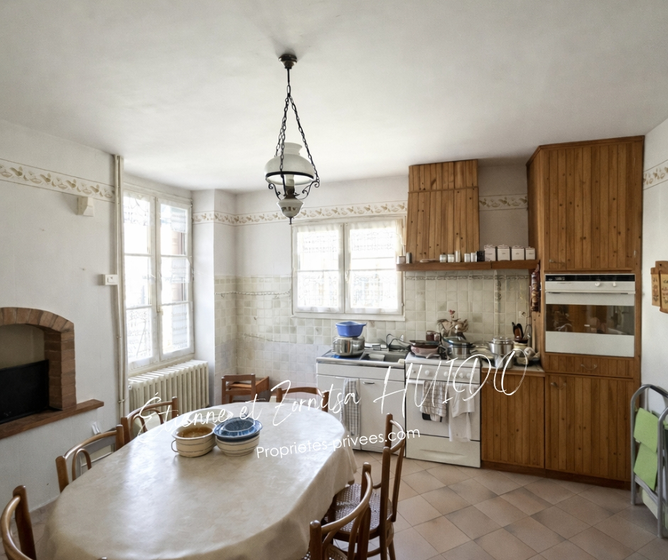 VATAN Ensemble de 2 maisons Vatan 8 pièce(s) 168 m2 5