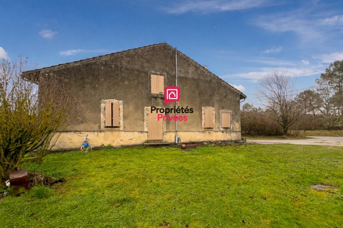 AUROS Propriété à rénover avec dépendances sur 10 hectares 4