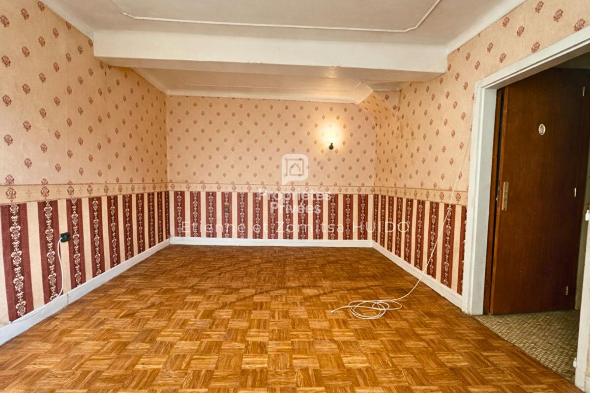 VATAN Immeuble Vatan 10 pièce(s) 223 m2 11